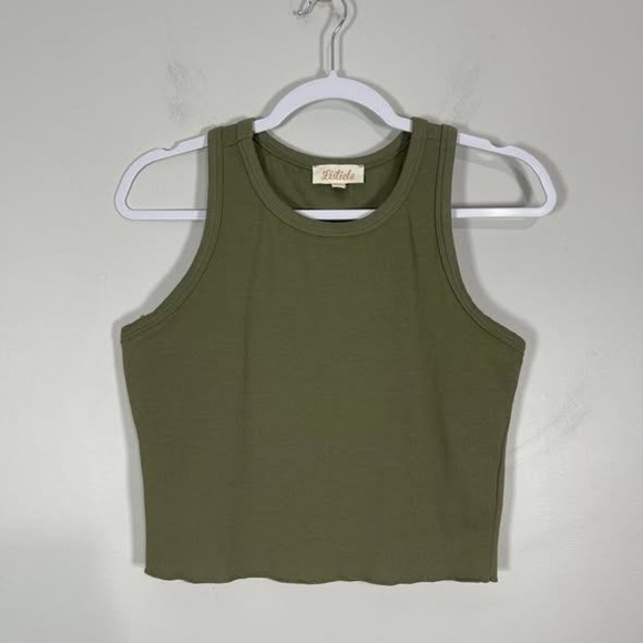 Listicle Tops - Listicle Tank Top Womens Medium Olive Green Racerback Cropped Casual Basic
